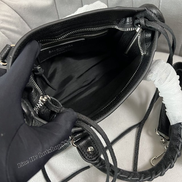 Balenciaga專櫃爆款銀扣黑色義大利進口山羊皮迷你機車包 巴黎世家原單經典手提機車包 fyj1779